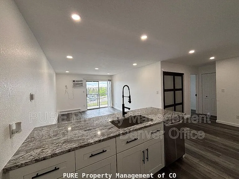 1150 Golden Cir #409 — Photo 8