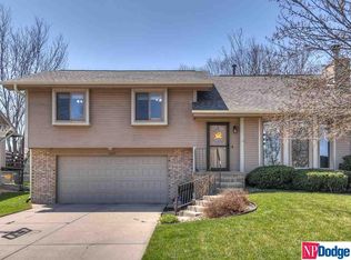 15215 Valley St, Omaha, NE 68144