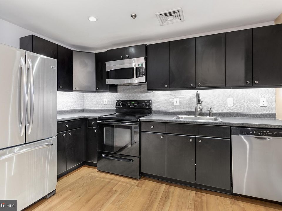 1st image of 124 Quarry St #1C