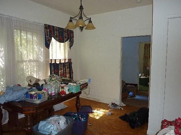 3rd image of 812 N 4th Ave