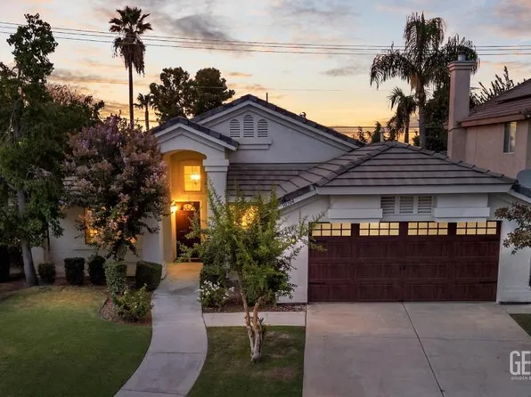 10304 Crandon Park Dr, Bakersfield, CA 93312