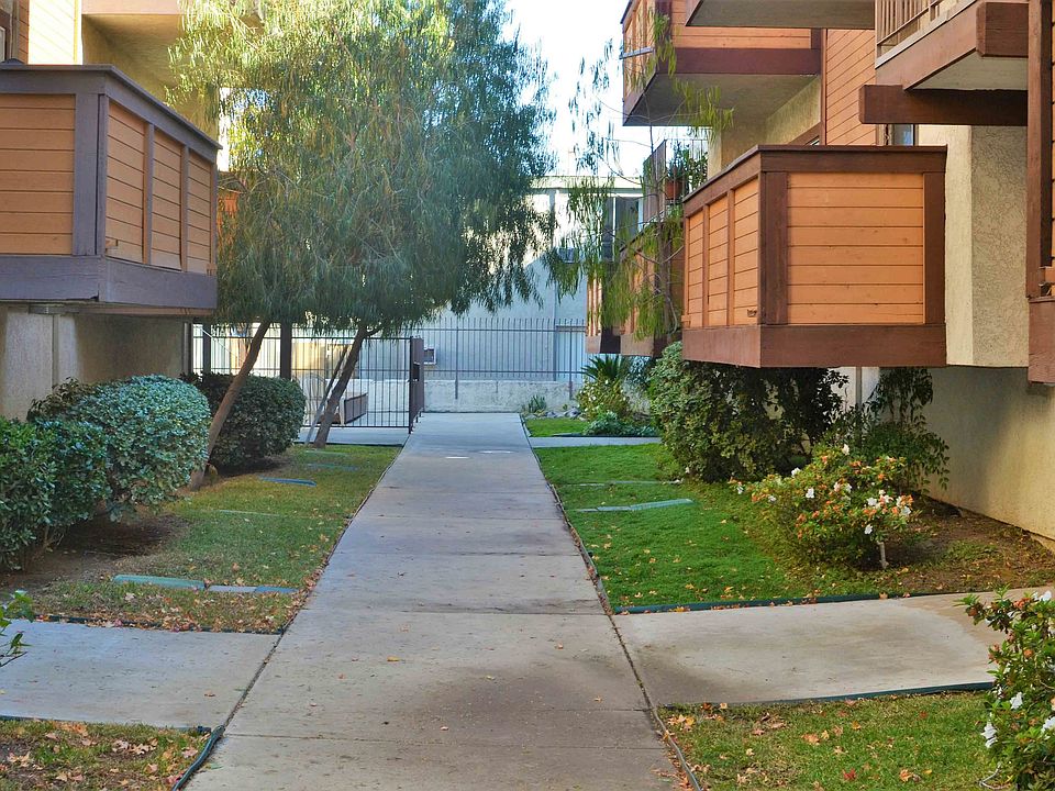 1st image of 5550 Sylmar Ave