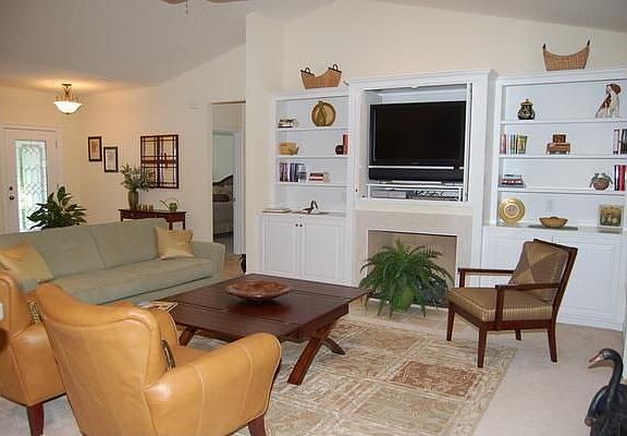 2nd image of 96075 Theron Ct