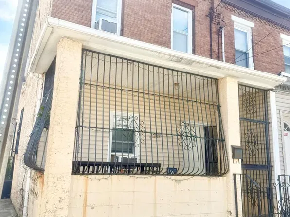 128 York St, Camden, NJ 08102