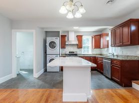 4 Duncan Ter, Dorchester, MA