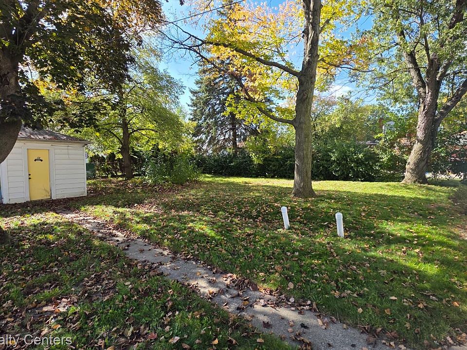 8640 Harding St, photo 29