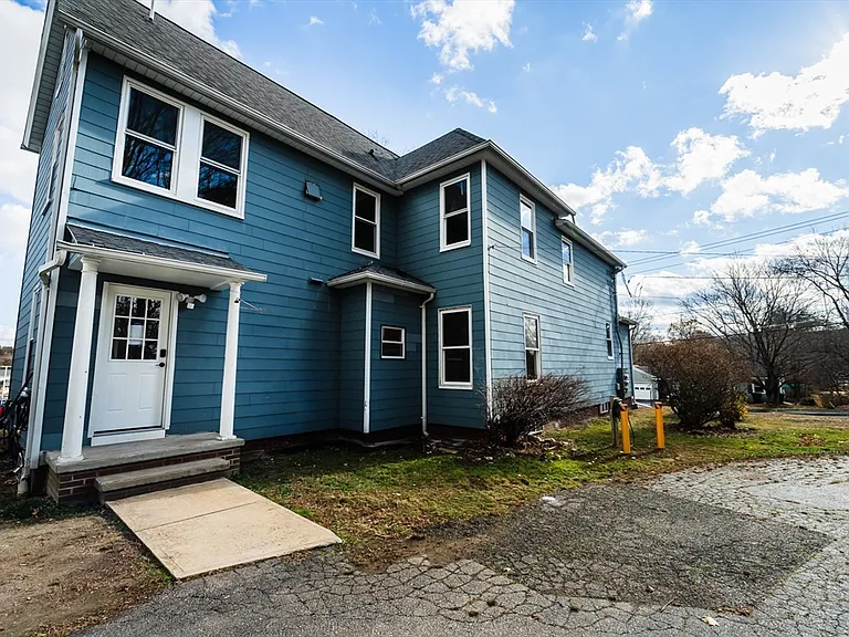 340 E Main St #2 — Photo 2