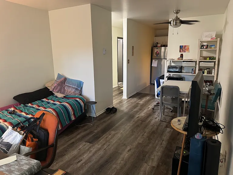 712 W Huron St #203 — Photo 3