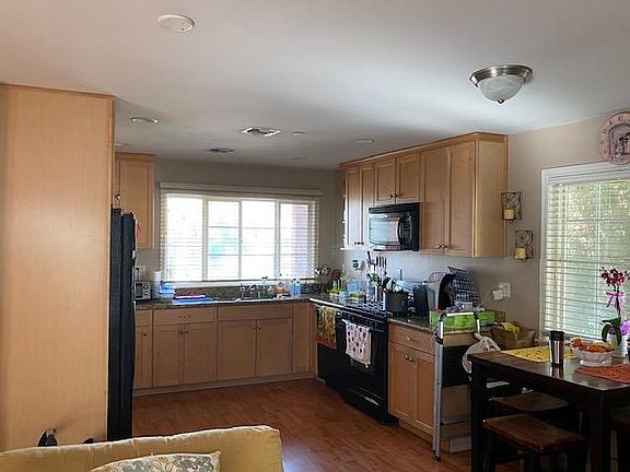 5th image of 3914 W Heffron Dr #2