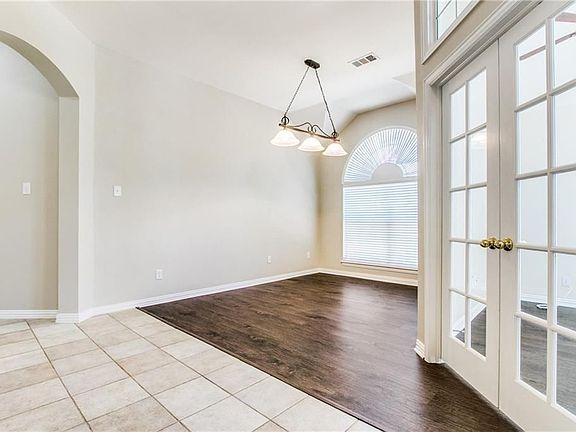 4th image of 3836 Birchmont Dr