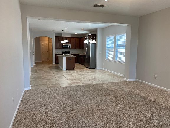 5th image of 190 Woodland Greens Dr