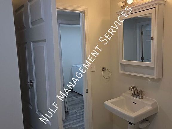 4th image of 201 Kathleen Dr APT 1