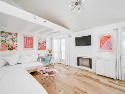1000 W 26th St APT 208, Austin, TX, 78705