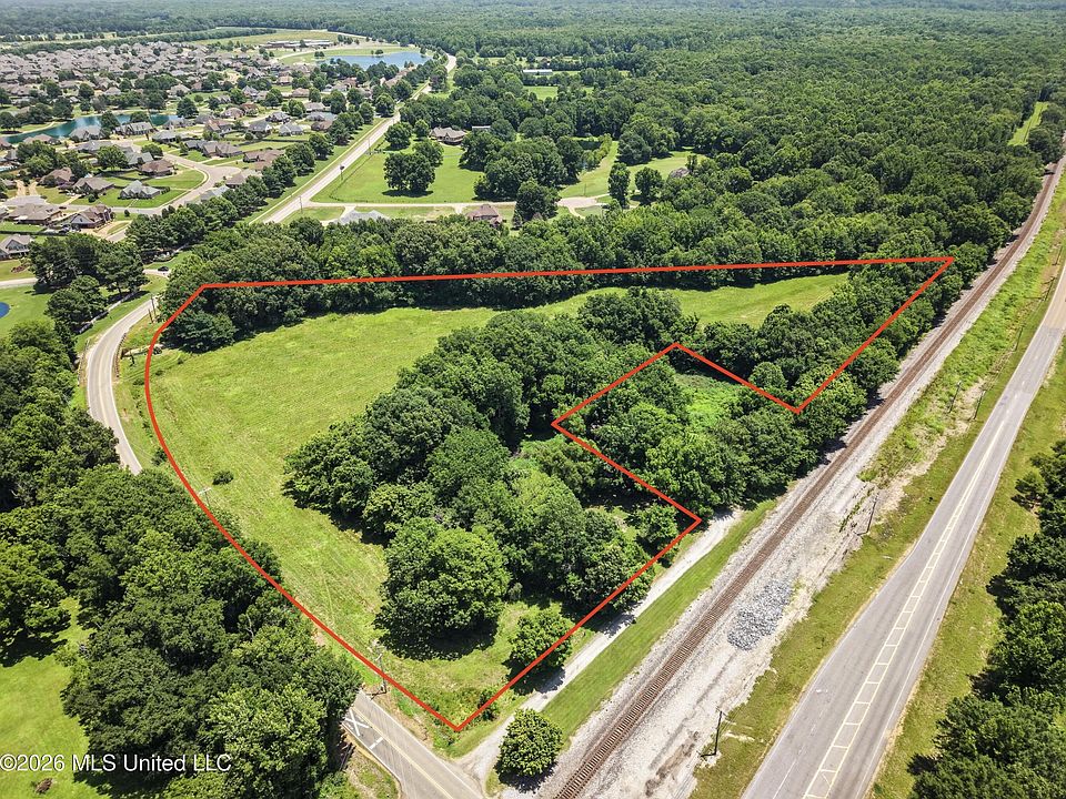 1st image of Center Hill Rd
