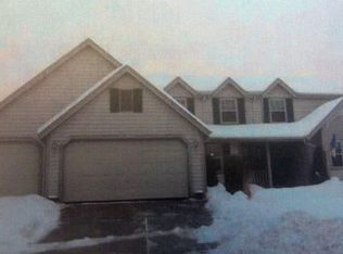 N48W17435 Thornapple Ct, Menomonee Falls, WI 53051
