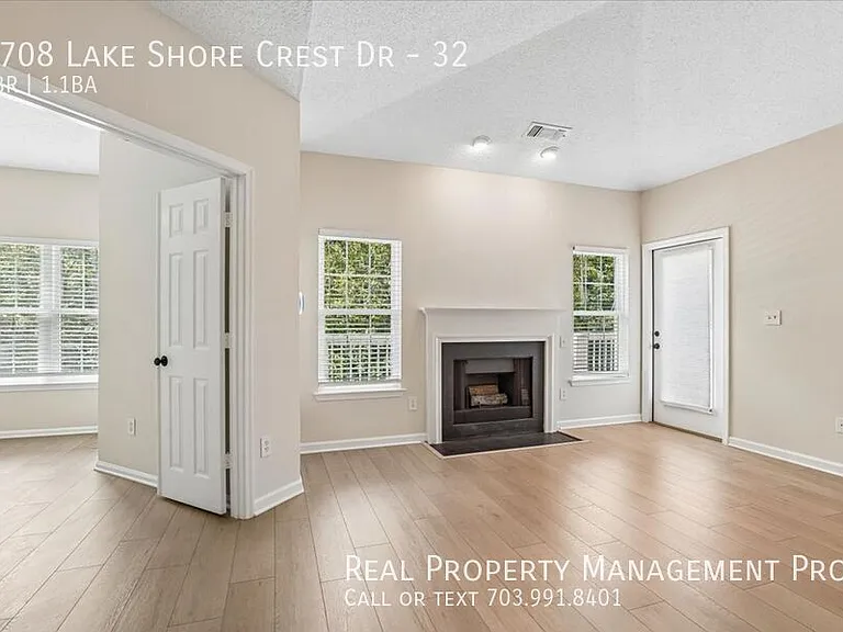 1708 Lake Shore Crest Dr #32 — Photo 4