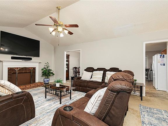 3rd image of 5216 Glendora Ct