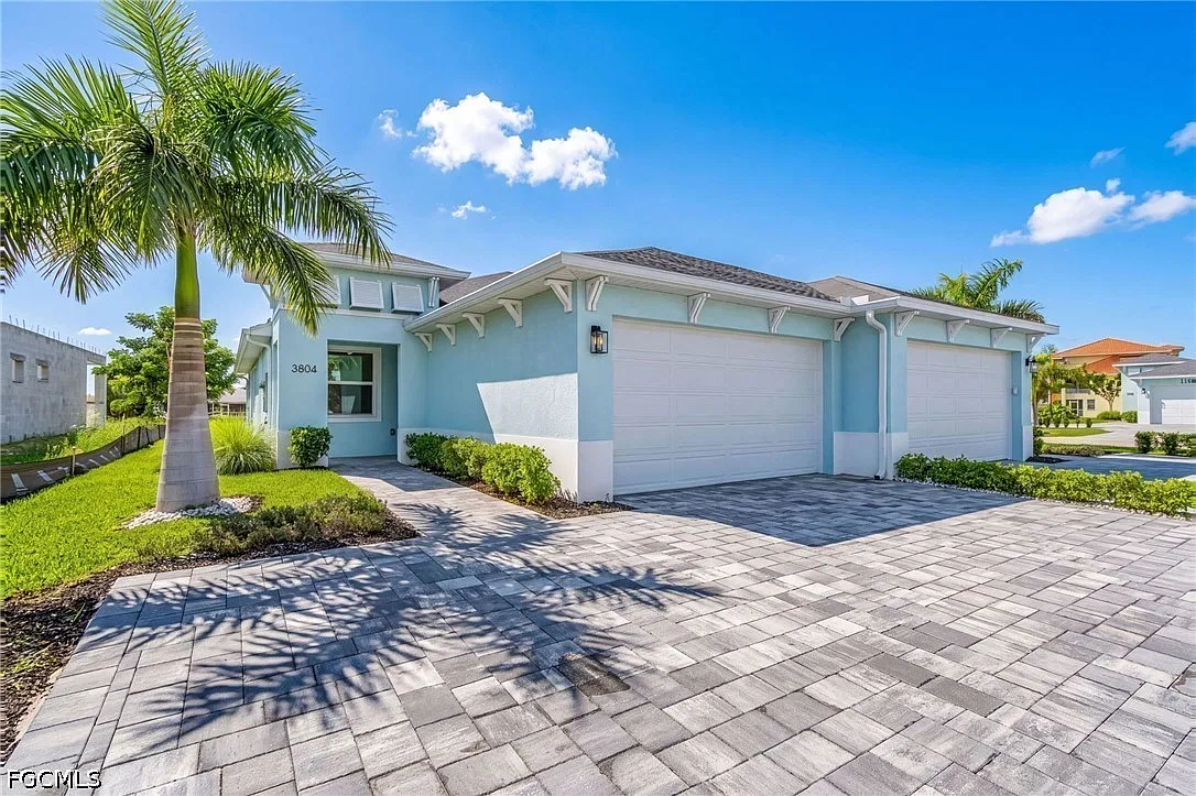 3 bed, 2.0 bath, 1459 sqft, $2,900 — Photo 1