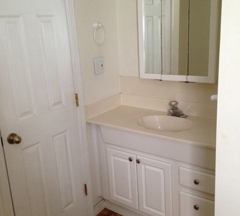 4th image of 751 Louisiana Ave #2