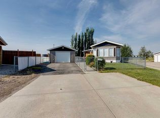 186 SW Meadowlark Ln, Carstairs, AB T0M 0N0