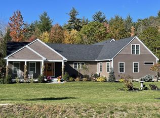 27 Countryside Dr, Brookline, NH 03033