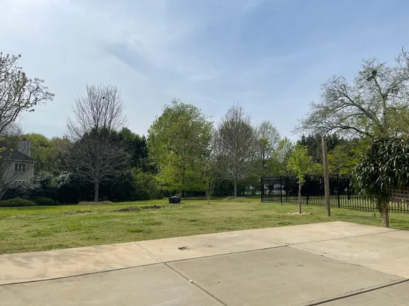 10015 Community House Rd, Charlotte, NC 28277