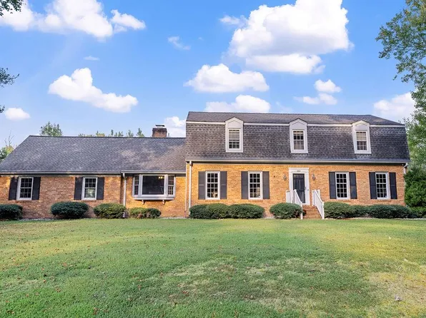 160 Beechwood Dr, Franklin, VA 23851