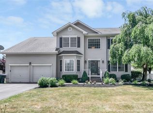 2203 Reveres Run, New Windsor, NY 12553