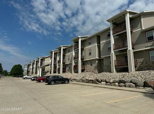 4600 S Washington St APT 316, Grand Forks, ND 58201