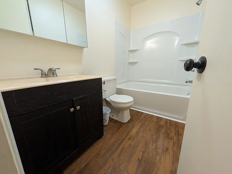 211 N Maxwell St — Photo 11