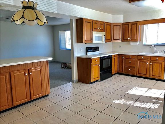 5th image of 1764 Hinsdale Dr