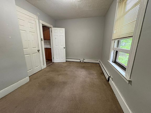 3rd image of 61 Ivy St Fl 2nd
