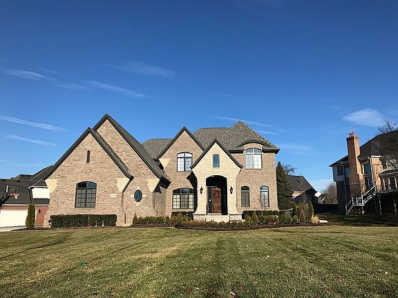 3rd image of 3843 Basswood Ct