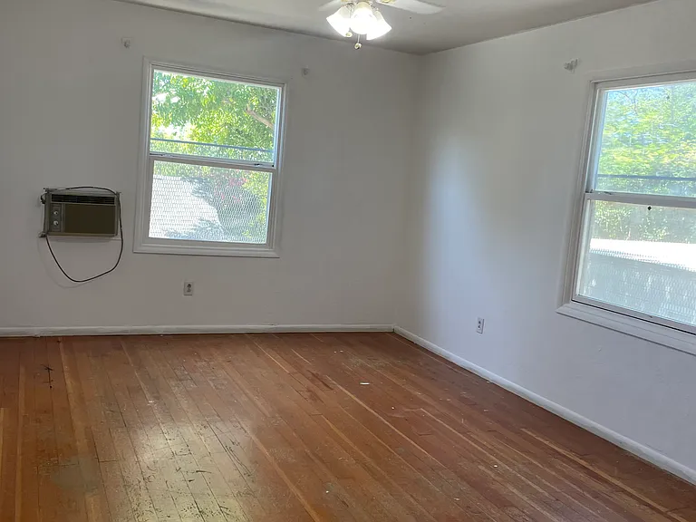620 Webster St — Photo 3