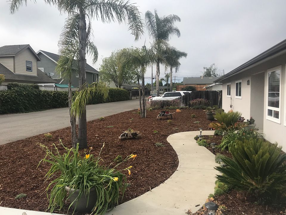 2nd image of 1075 Farroll Ave