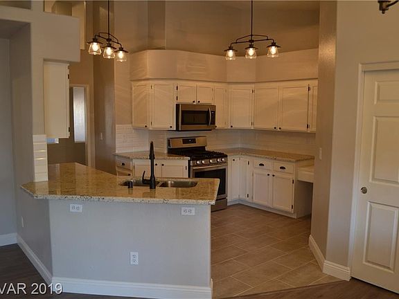 4th image of 6021 W El Campo Grande Ave