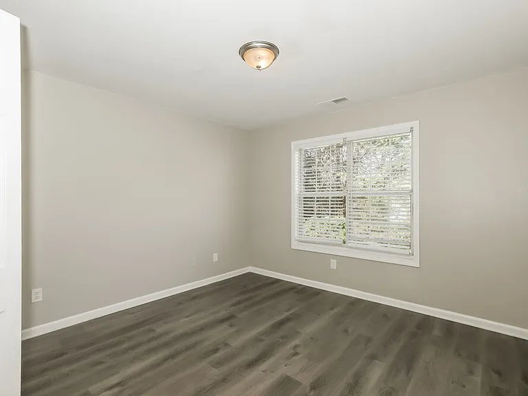 100 Brookcrest Ct — Photo 14