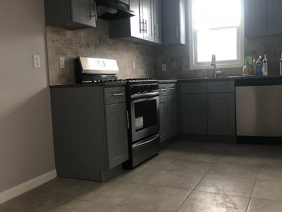 3rd image of 40 Franklin Ave #1