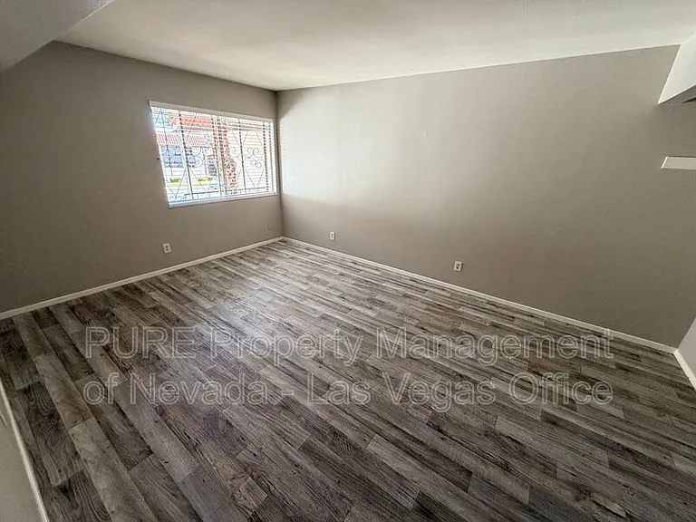 1405 Vegas Valley Dr #52-bldg 7 — Photo 18