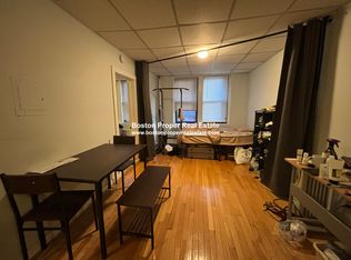 65 Burbank St APT 7, Boston, MA 02115