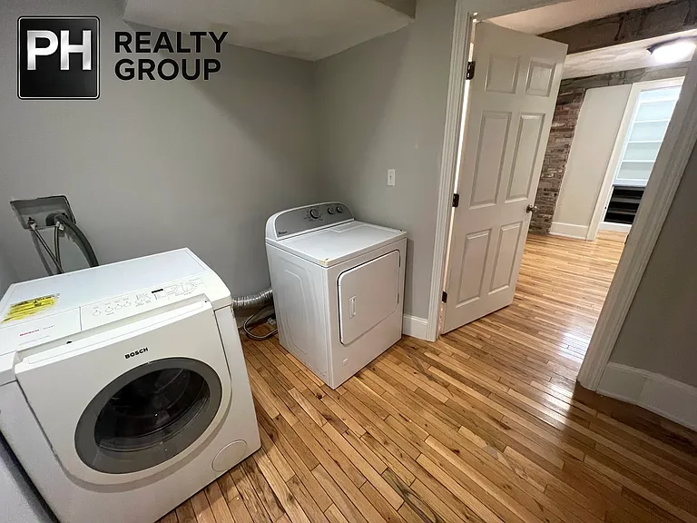39 Highland Ave — Photo 28