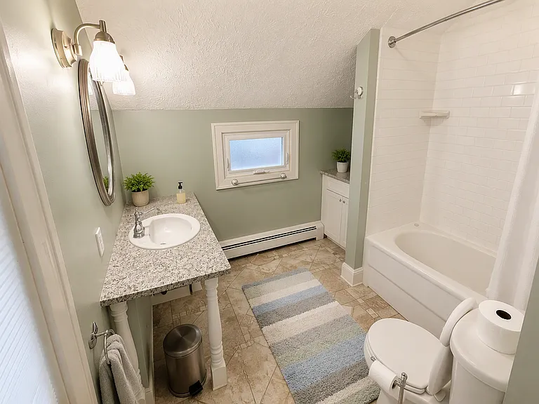 second upstairs bathroom