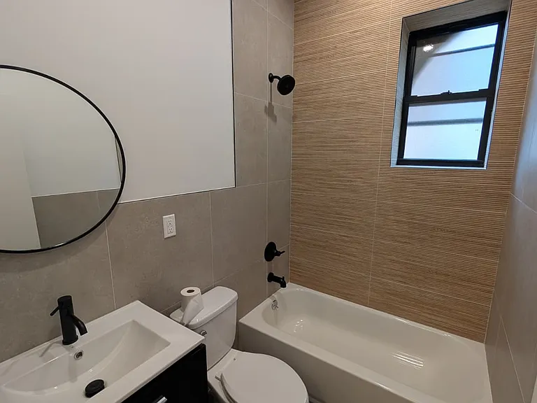 725 Dumont Ave #3R — Photo 7