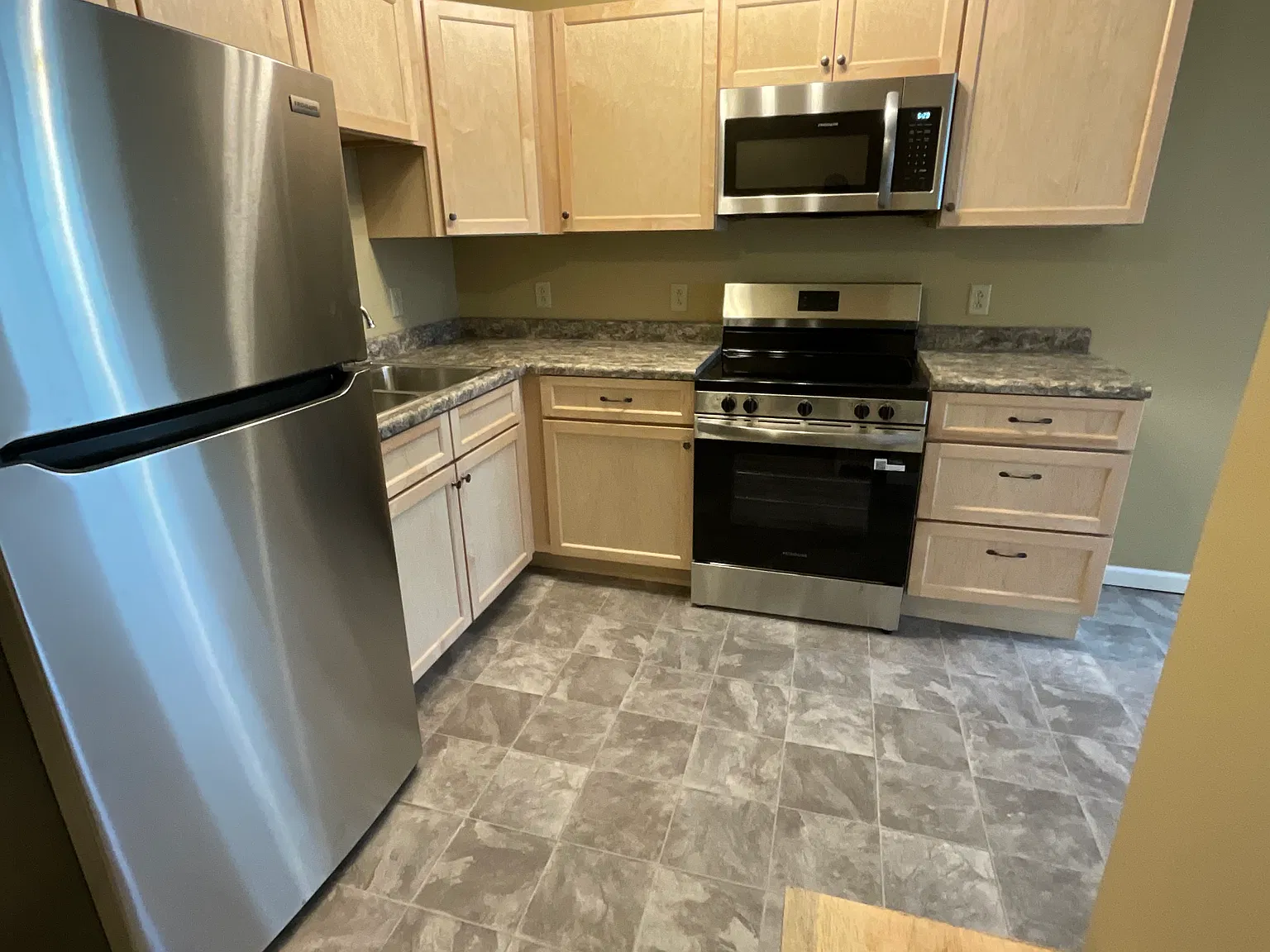 1 bed, $1,325 — Photo 2