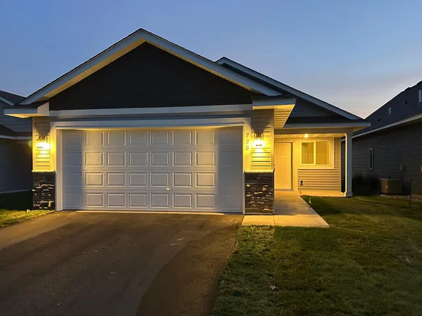 720 Cherrywood Ln, Isanti, MN 55040
