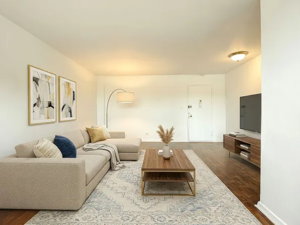 6345 Saunders St APT 6H, Flushing, NY 11374