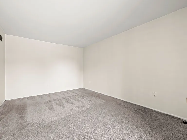30 Chestnut Ct — Photo 11