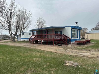 611 S Pearl St, Menno, SD, 57045