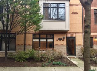 425 Chestnut Ln, Oak Park, IL