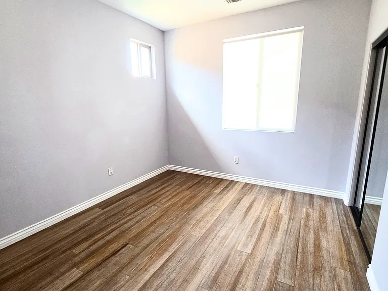 13438 Roselle Ave — Photo 46
